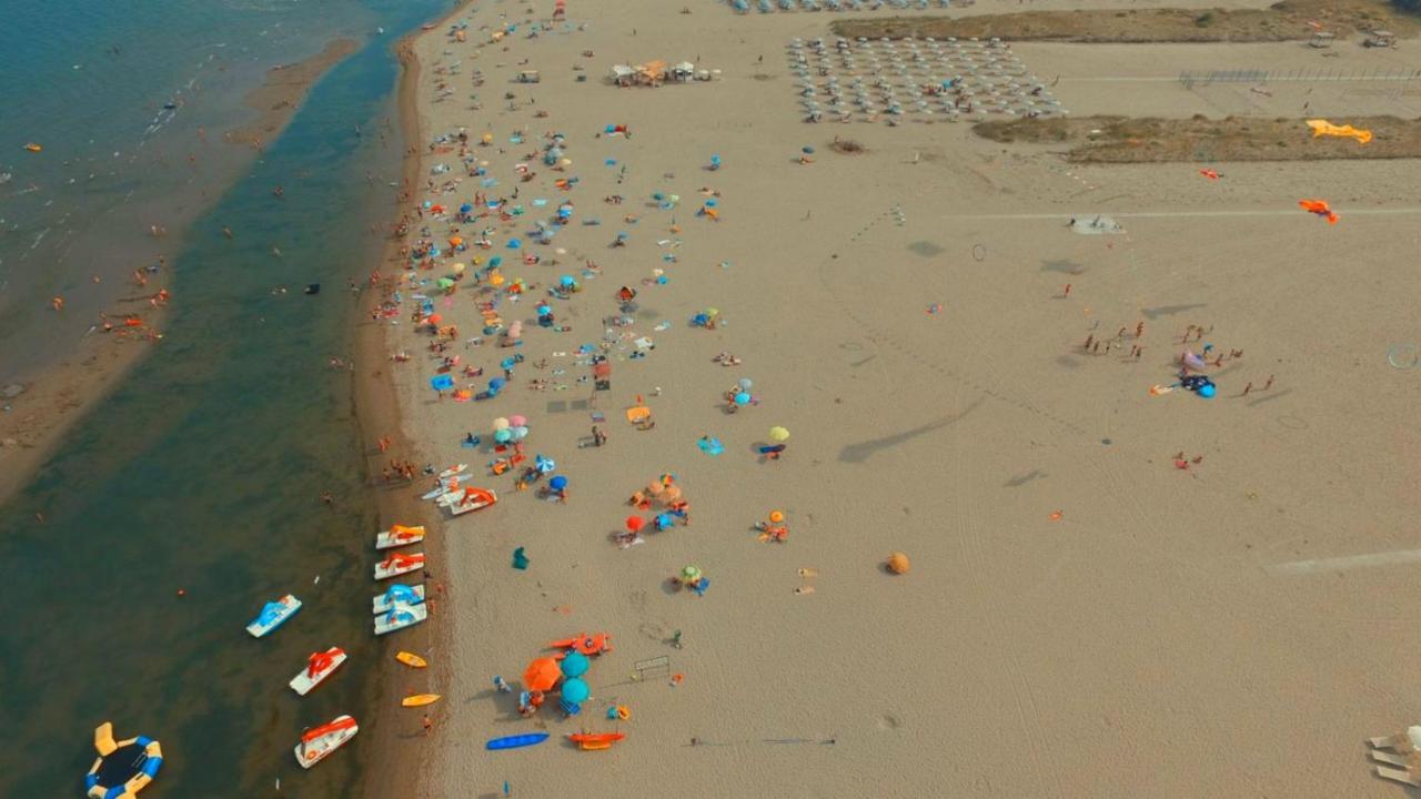 Buona Mobile Homes On Camping Mare E Pineta ليدو دي سبينا المظهر الخارجي الصورة