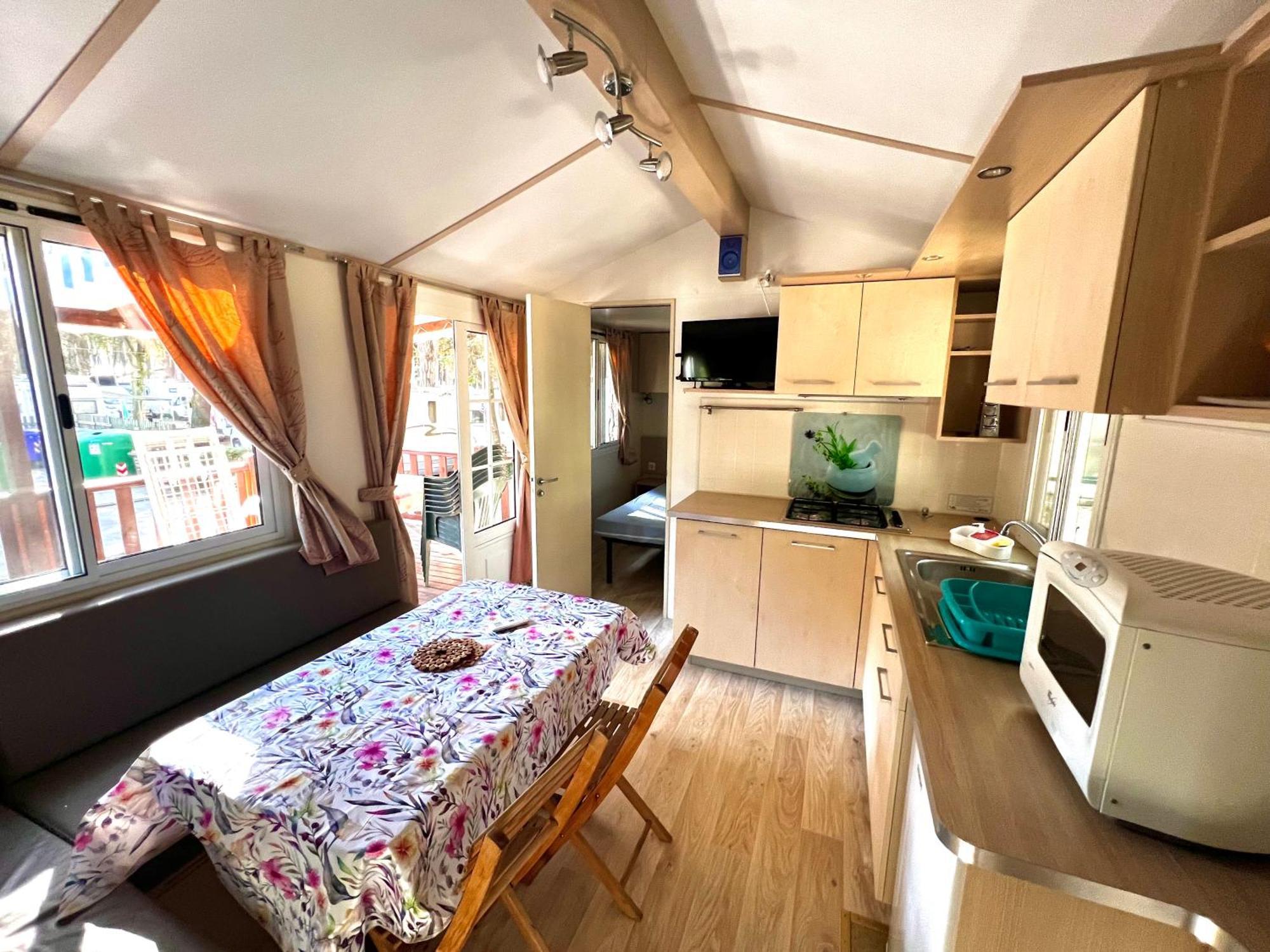 Buona Mobile Homes On Camping Mare E Pineta ليدو دي سبينا المظهر الخارجي الصورة